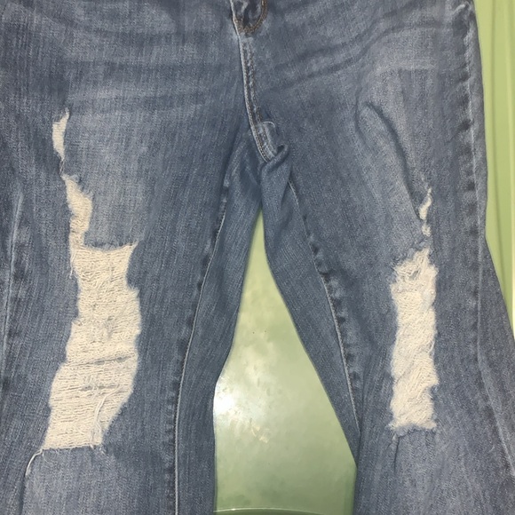 High Waist Destroyed Flare - Judy Blue 88480 - Picture 2 of 5